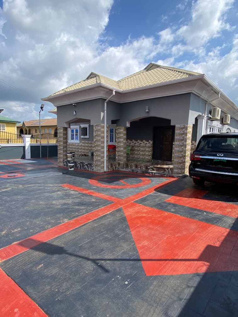 A Modern 4 Bedroom Bungalow And Two UNITS Of Two Bedroom Flats With All Necessary Facilities